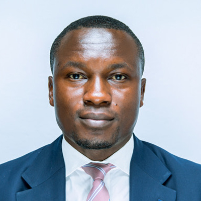 headshot of Dennis Owusu Oteng