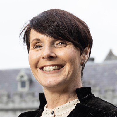 Linda Murphy headshot