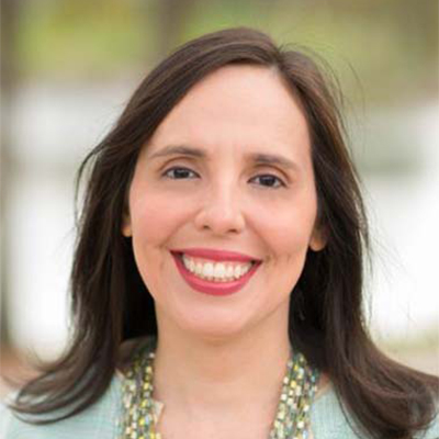 Aline Porto headshot