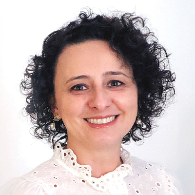 Carla Gonçalves Machado headshot