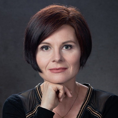 Marta Widz headshot