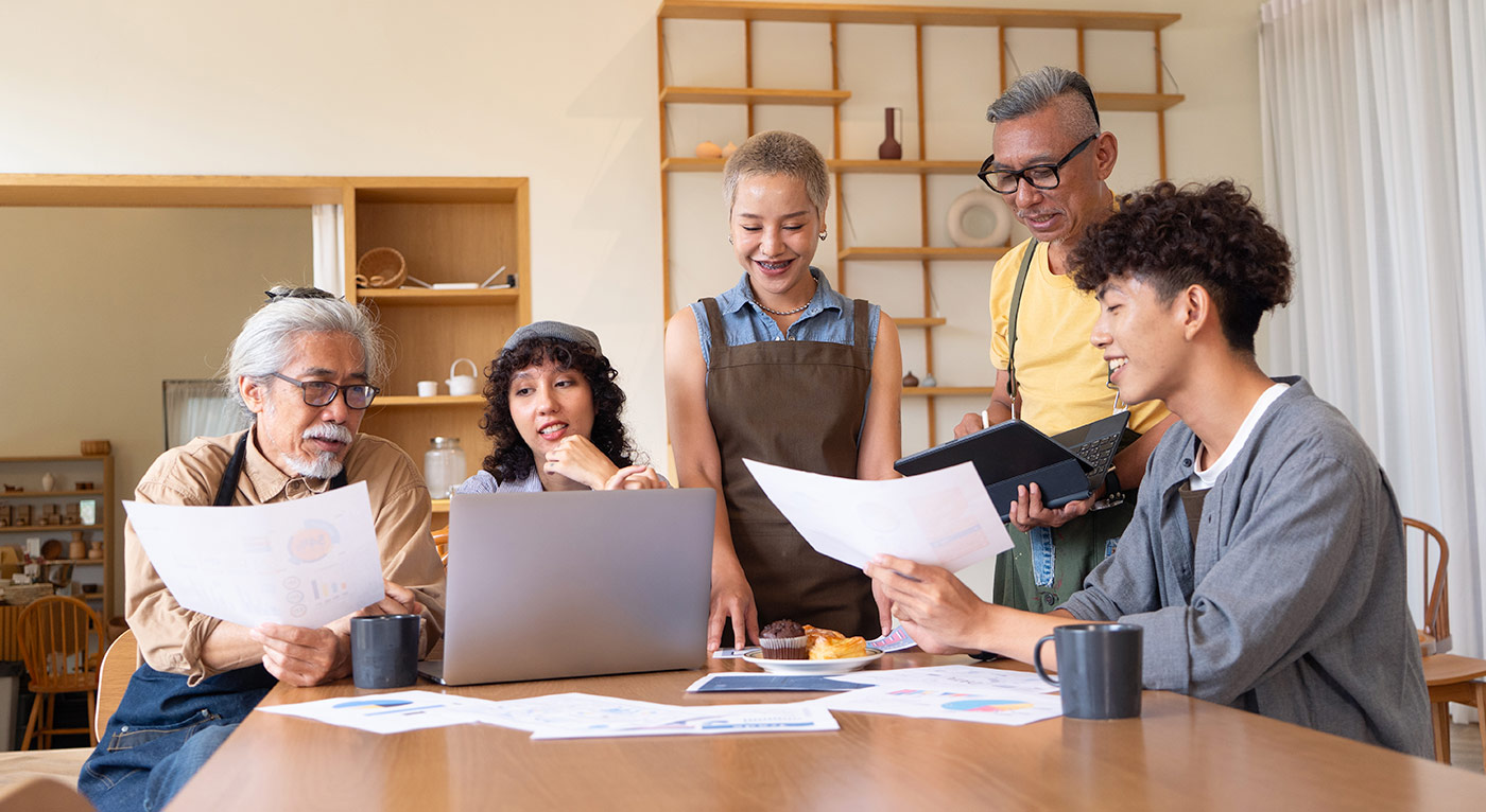 The Family Bank: Some Legal and Fiduciary Perspectives on Deploying Financial Capital New generation meeting with senior owner to built up their business