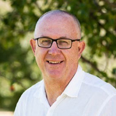 Phillip Alchin headshot