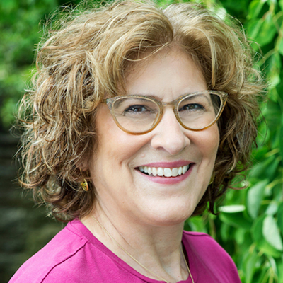 Rebecca Meyer headshot